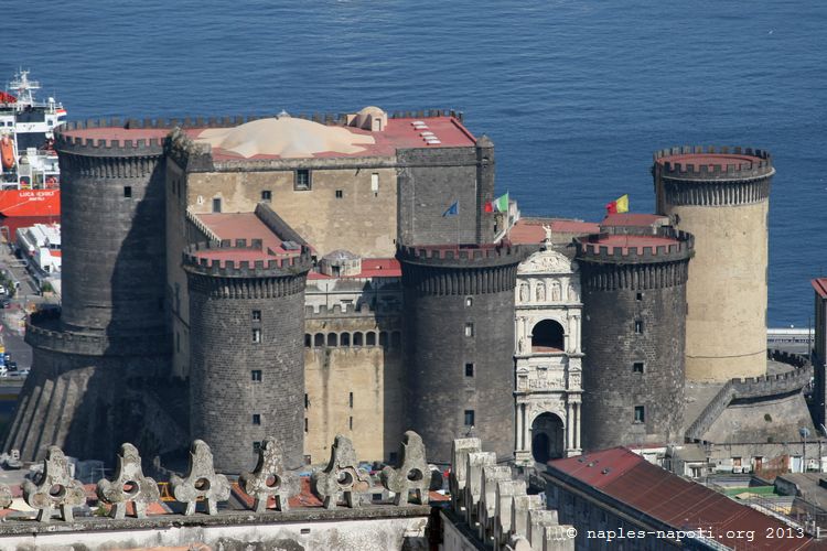 castel-nuovo-napoli